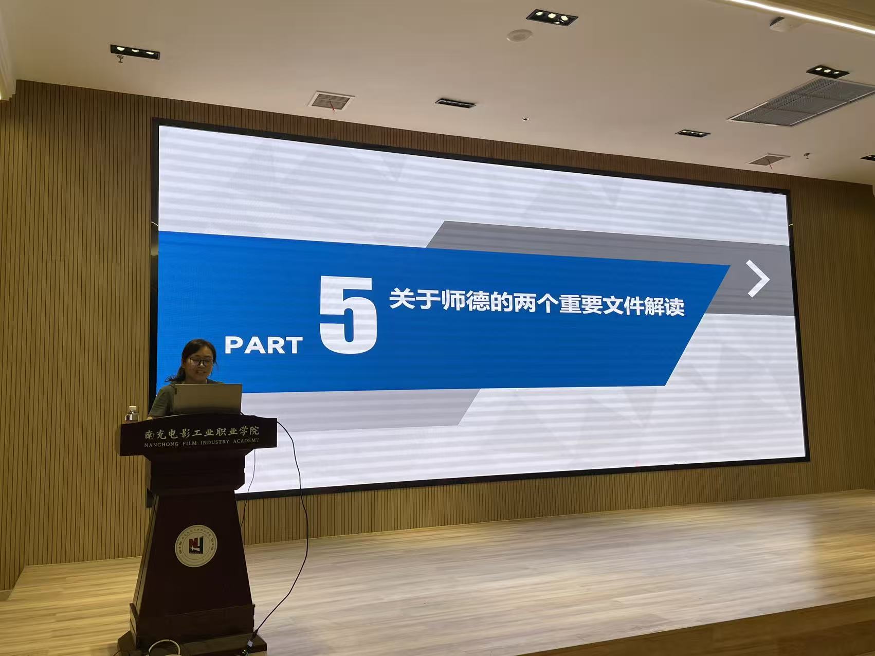 解小琴.jpg
